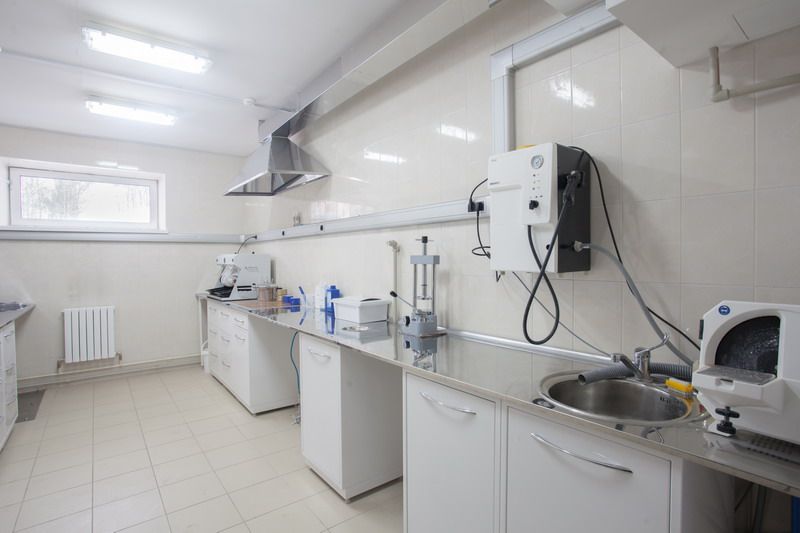 ЗУБОТЕХНИЧЕСКАЯ ЛАБОРАТОРИЯ